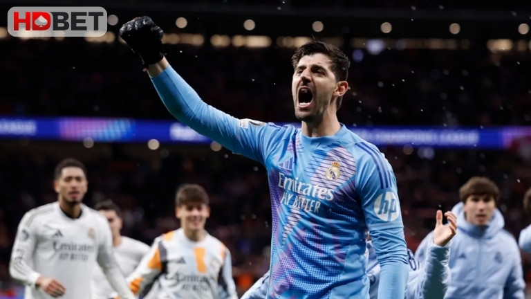 Thibaut Courtois Buc Tuong Thanh Real Madrid
